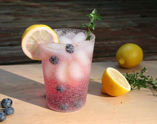 Siglocktail 7-28-20: Blueberry Thyme Gin Fizz